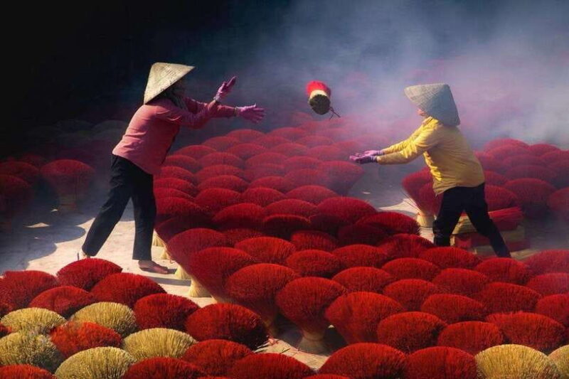 Hanoi:PRIVATE TOUR QUANG PHU CAU AND PERFUME PAGODA - Scenic Landscapes and Boat Journey