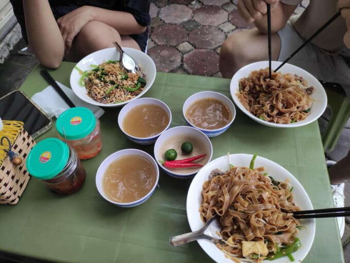 Hanois Food Tour Paired With Water Puppet Show - Tailoring the Tour to Personal Preferences