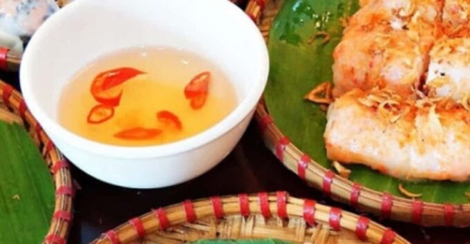 Hanois Must-Try Bites: Private Food Tour - Local Insights