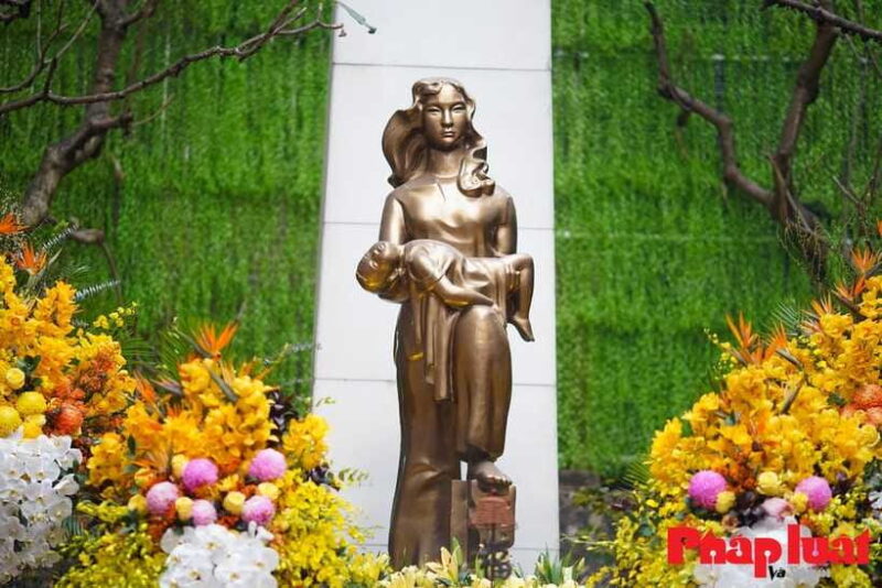 Hanoi'S Must-Visit Spots & Untold Tales From the Vietnam War - Kham Thien War Memorial: Honoring the Fallen