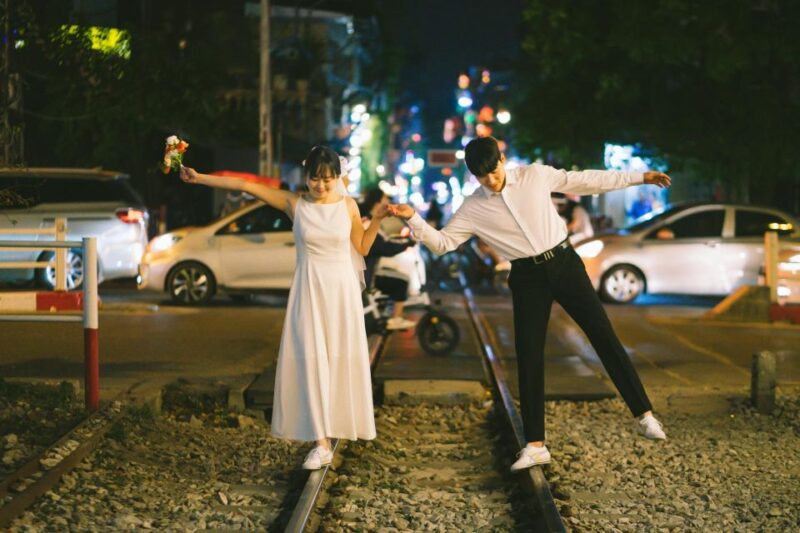 Hanois Night Photoshoot With A Local Photographer - Photographic Inclusions