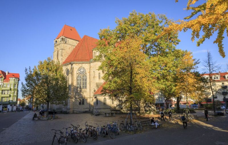 Hanover: Guided Walking Tour of the Nordstadt District - Experience Highlights