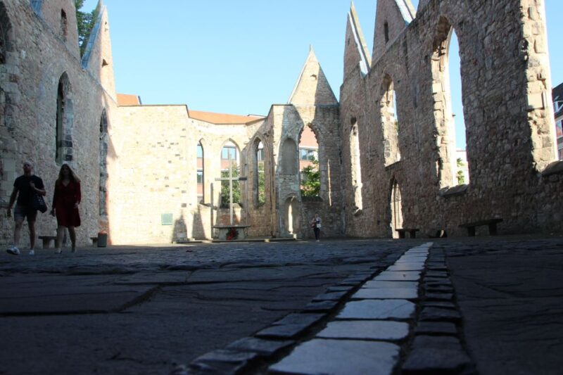 Hanover: Old Town Historical Walking Tour by Geo Epoche - Tour Details