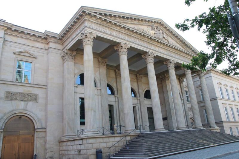 Hanover: Old Town Historical Walking Tour by Geo Epoche - Exploring Hanovers History