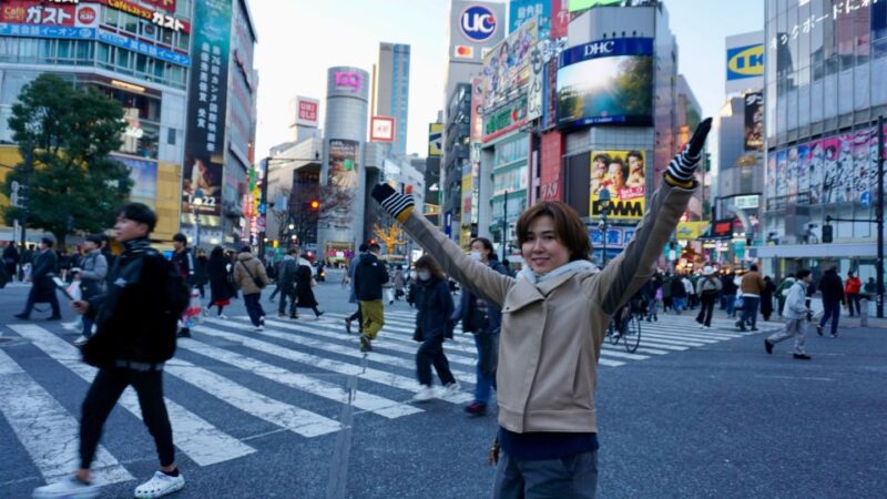 Harajuku From Meiji Shrine to Shibuya Crossing 2 Hours - Key Points