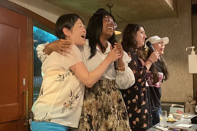 [Harajuku] Night Pub Crawl With Local Japanese - Bonding With Your English-Speaking Guide