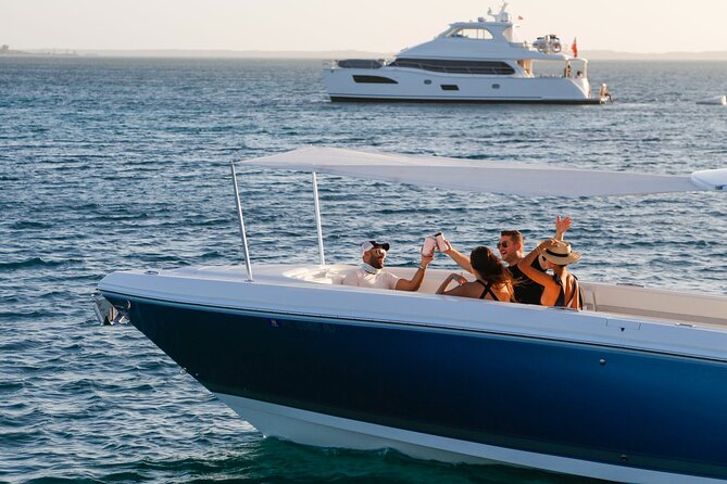 Harbour Island Bahamas Sunset Cruise - Onboard Amenities