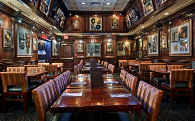 Hard Rock Cafe Meal: Niagara Falls, United States - An Honest Look at the Hard Rock Cafe Niagara Falls Experience