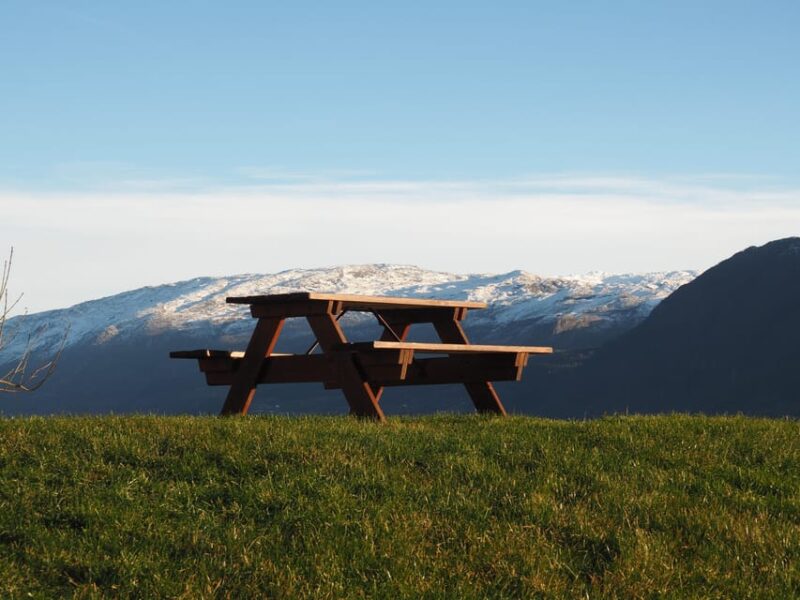 Hardangerfjord Lunch at Cider Farm, Coffee at Historic Hotel - Pickup and Initial Stops