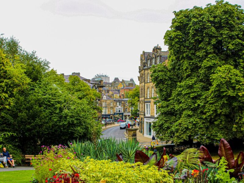 Harrogate: Exploration Game With Pubs & Cafes - Outdoor Escape Room Adventure