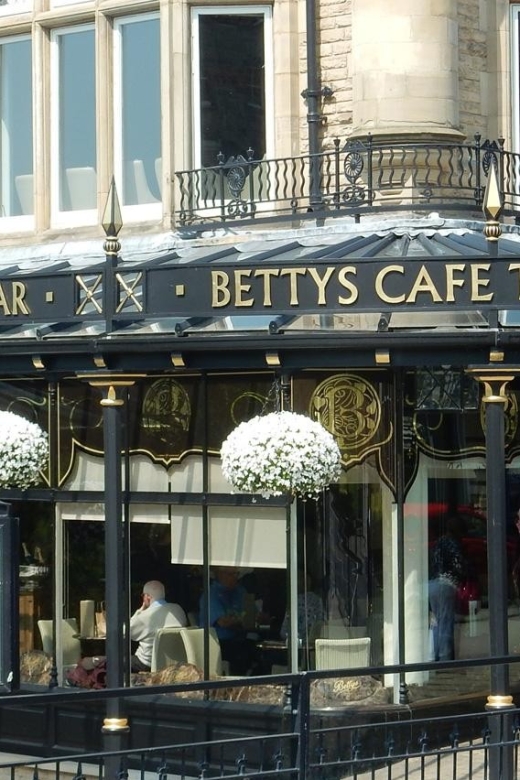Harrogate: Quirky Smartphone Self-Guided Heritage Walks - Exploring Harrogates Spa Buildings