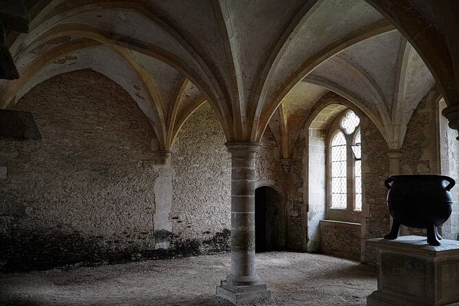 Harry Potter Film Locations of Lacock & Cotswolds - Small Group - Exploring Lacock Abbey