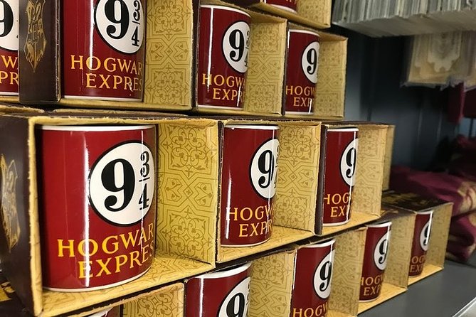 Harry Potters London Feat. Harry Potter Movie Locations - Included Amenities