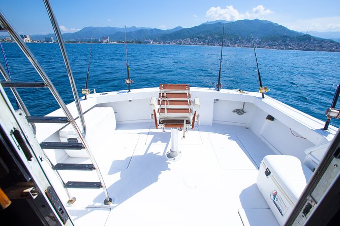 Hatteras 42-44 Classic Yachts in Puerto & Nuevo Vallarta - Frequently Asked Questions