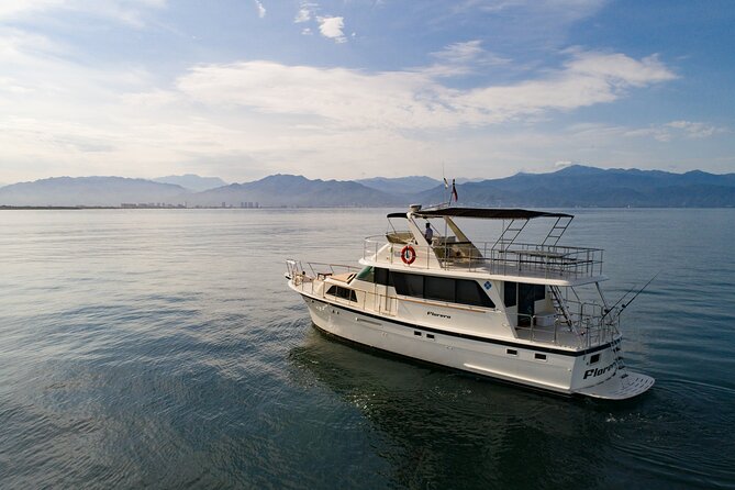 Hatteras 58-61 Luxury Yacht in Puerto Vallarta & Nuevo Nayarit - Complimentary Amenities