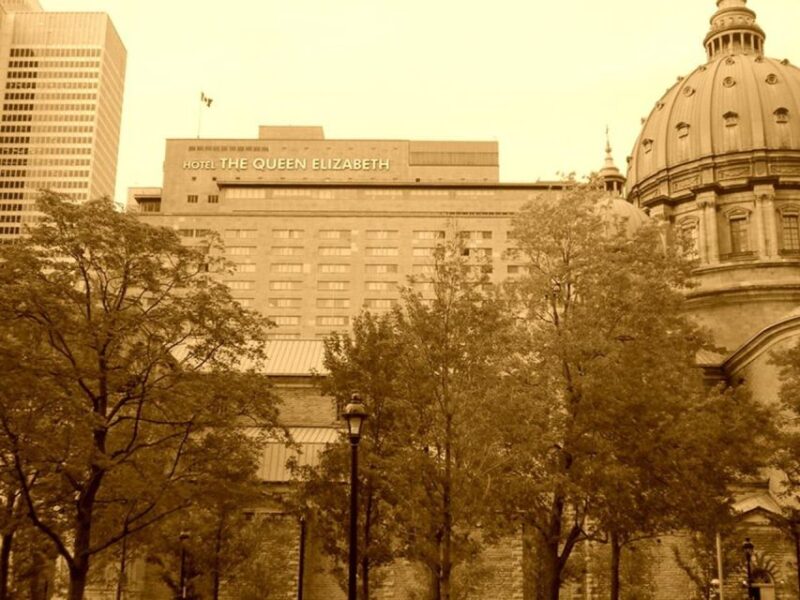 Haunted Downtown Montreal Ghost Walking Tour - Tour Guide and Style