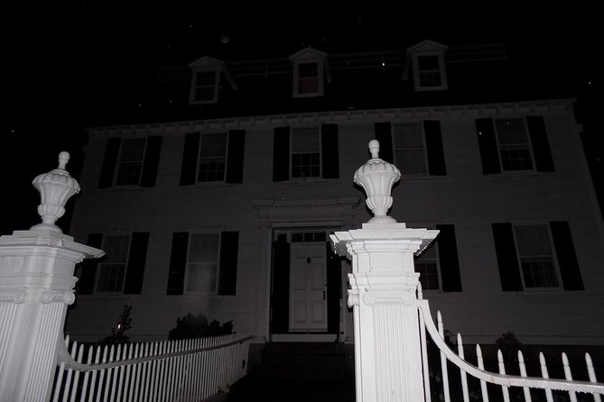 Haunted Footsteps Ghost & Paranormal Salem Tour - Tour Duration and Distance