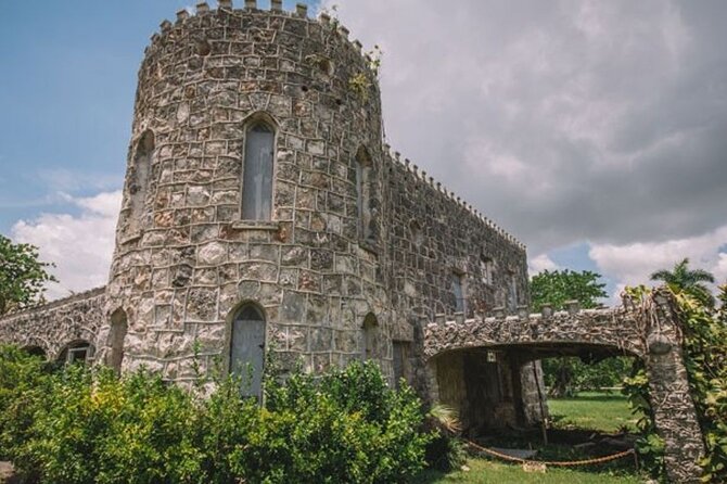 Haunted Miami: a Smartphone Audio Driving Tour - Navigating the Tour With Ease