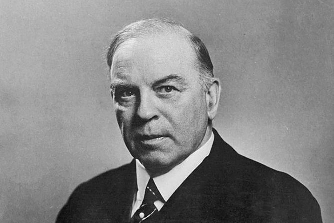 Haunted Walk Experience at the Mackenzie King Estate - Group Size Limit