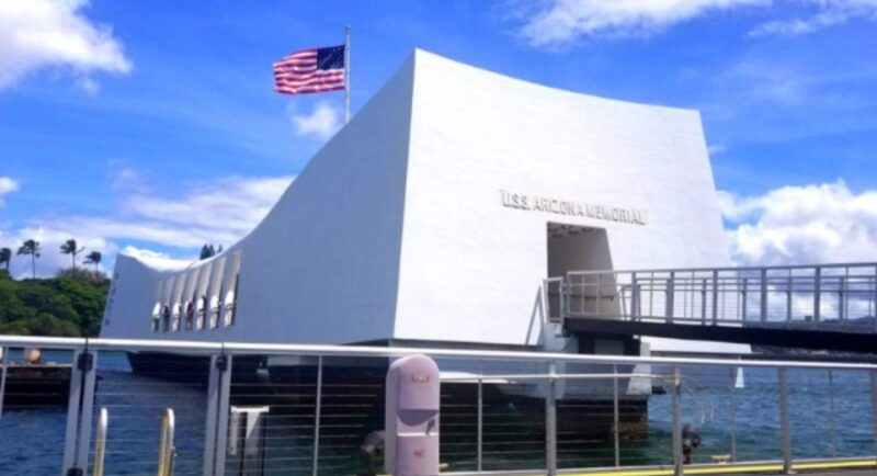 Hawaii: Visit Pearl Harbor and Downtown Honolulu (5 Hour) - Tour Experience