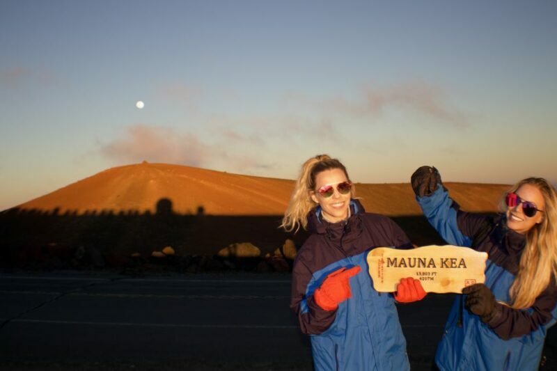 Hawaiis GOAT Experience: Mauna Kea Summit, Sunset & Stars - An In-Depth Look at the Mauna Kea Sunset & Stars Tour