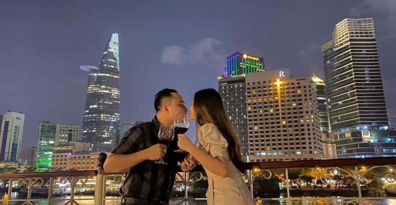 HCM: Dinner Cruise on Saigon River (Chinese Tour Guide) - Key Points