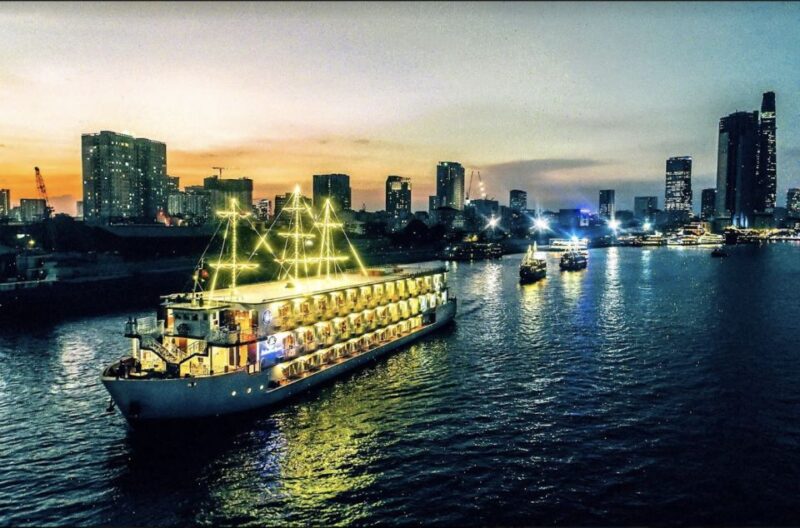 Hcm: Saigon River Dinner Cruise With Private Table - Saigon River Cruise Highlights