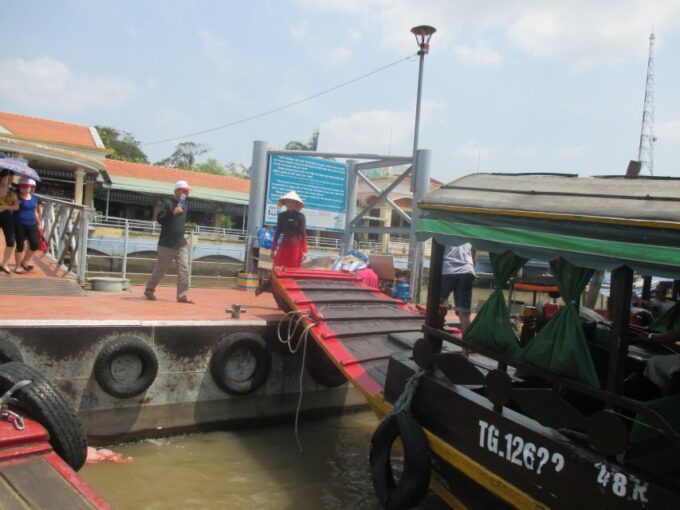 HCMC: Cai Rang Floating Market & Mekong Delta Private Tour - Traditional Sampan Boat