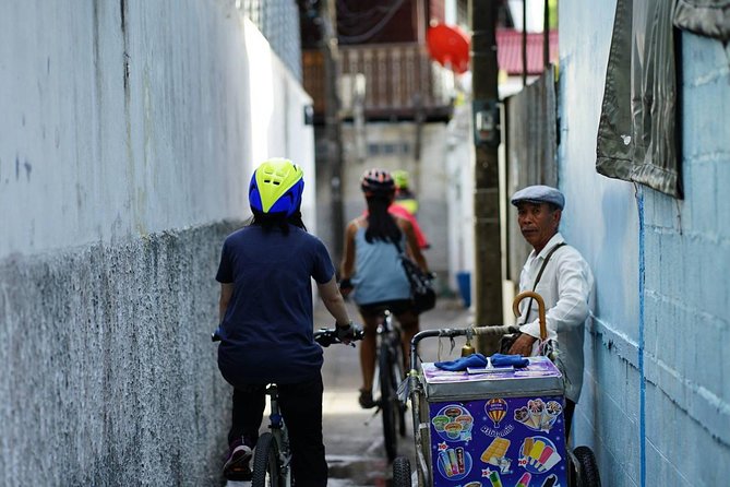 HD-03 Wanglang Cycling to See Rare Royal Barge Museum and Riverside Communities - Highlights