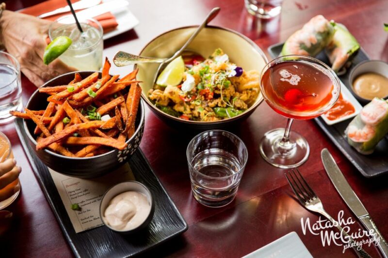 Healdsburg: Boutique Wine and Food Pairing Walking Tour - Experience Highlights
