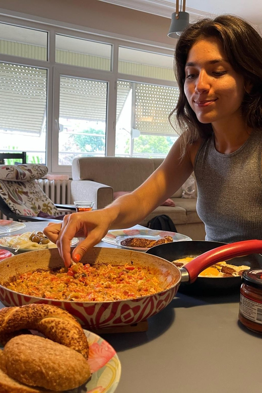 Healthy Istanbul Morning: Yoga and Healthy Turkish Breakfast - Experience Details