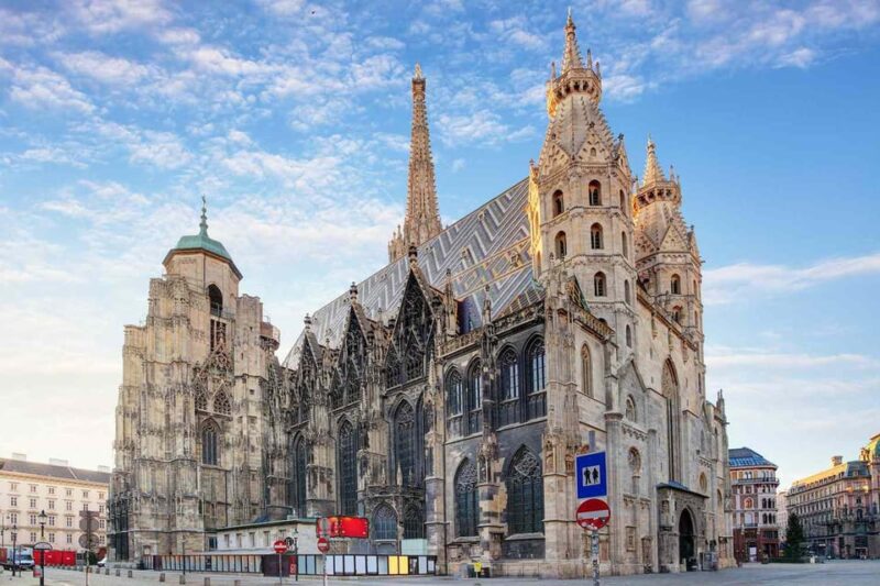 Heart of Vienna: Historic and Cultural Audio-Tour in English - Good To Know
