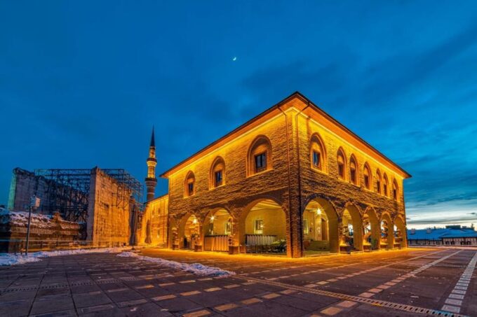 Heartbeat of Ankara: A Romantic Two-Hour Stroll - Experience Local Guides Expertise