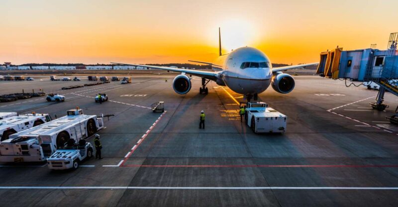 Heathrow Airport Private Taxi Transfer Pickup and Drop off - Key Points