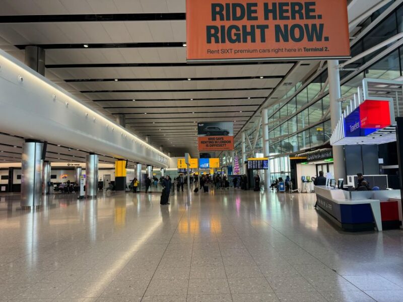 Heathrow Airport to Bethnal Green Road London E2 0AA - Pricing Options