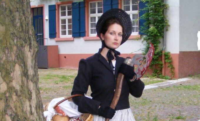 Heidelberg: 2-Hour Spooky Tour With Hangman'S Daughter - Tracing Heidelbergs Grim Past