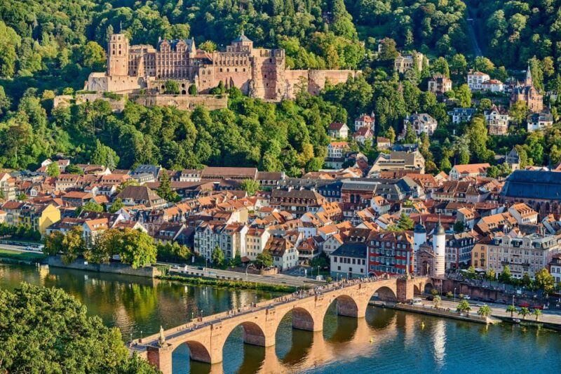 Heidelberg: Express Walk With a Local in 60 Minutes - Meeting Point and Duration