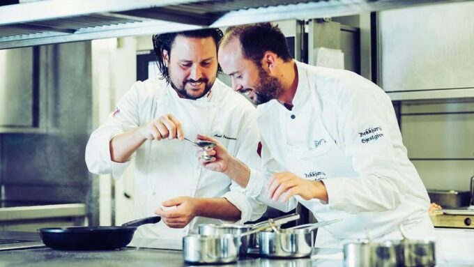Helicopter + Lunch at Bekkjarvik Guest House - Award-Winning Chefs and Cuisine