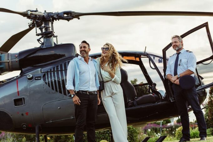 Helicopter + Lunch at Cornelius Seafood Restaurant - Languages Offered