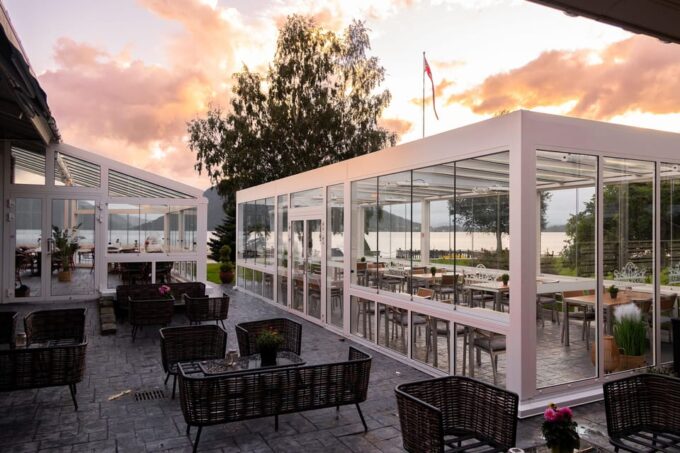 Helicopter + Lunch at Rosendal Fjordhotel - Booking and Reservations