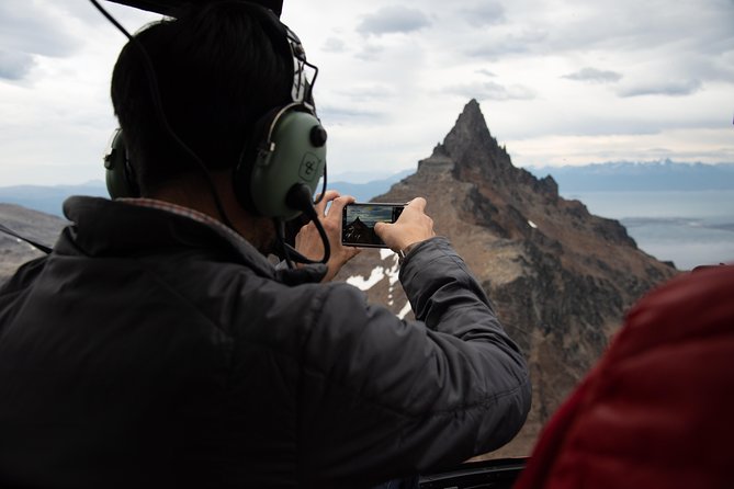 Helicopter Overflight - Landing in the Cordillera - A30 - Meeting and Pickup