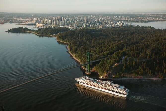 Helicopter Tour of Vancouver City (Depart SKY Hangar) - Key Points