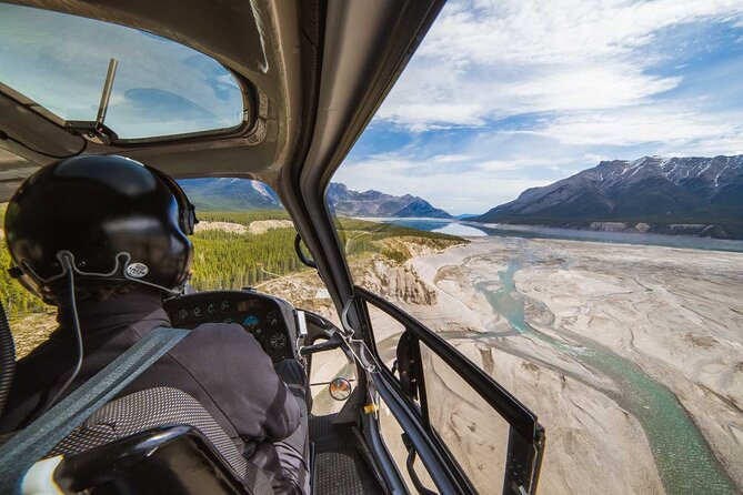 Helicopter Tour Over the Canadian Rockies - Wildlife Spotting Opportunity