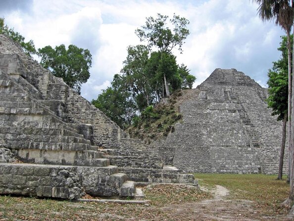 Helicopter Tour to El Mirador and Its Monumental Pyramids - Exploring the Monumental Pyramids