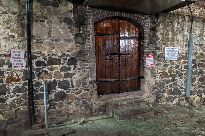 Hell Cat Ghost Tour - Savannahs Haunts and Horror - Meeting Point and Duration