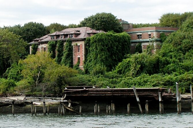 Hell Gate Walking Tour in New York City - Included Amenities