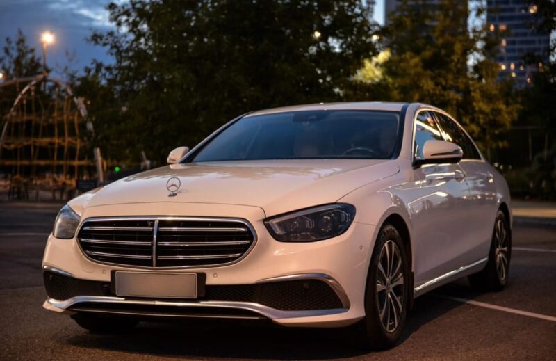 Helsinki Airport VIP Transfers: Exclusive Comfort&Efficiency - Personalized Travel Experiences
