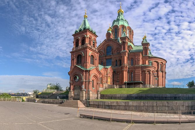 Helsinki and Medieval Porvoo Private Day Tour - Discovering Porvoo