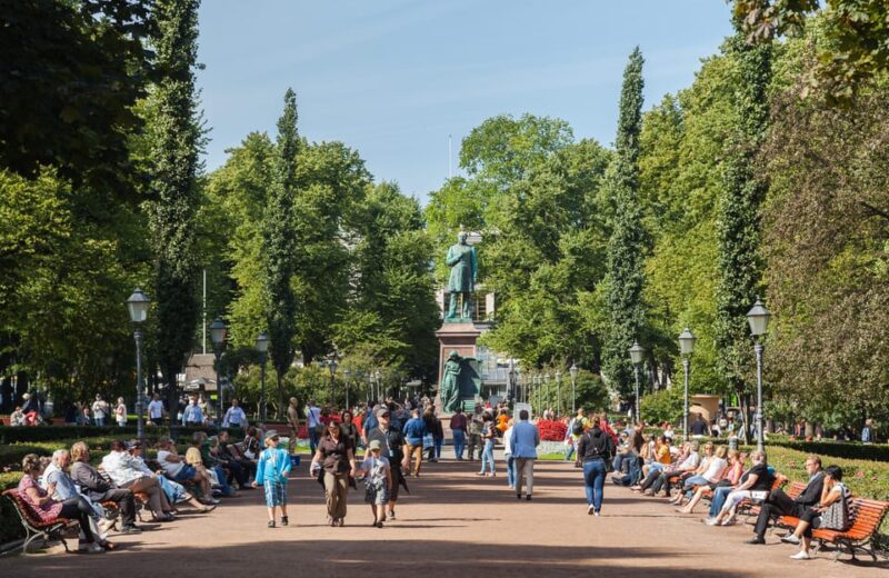 Helsinki English Speaking Walking Tour - Customer Reviews