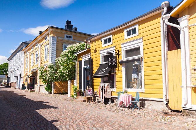 Helsinki Highlight and Porvoo Day Sightseeing Tour - Medieval Porvoo Old Town